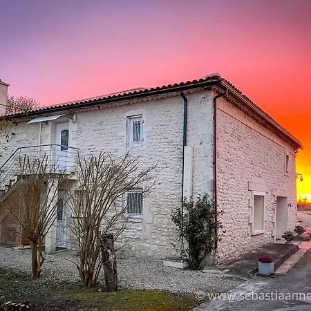 Chambres D'Hotes Chateau Pierre De Montignac Civrac-en-Medoc ภายนอก รูปภาพ