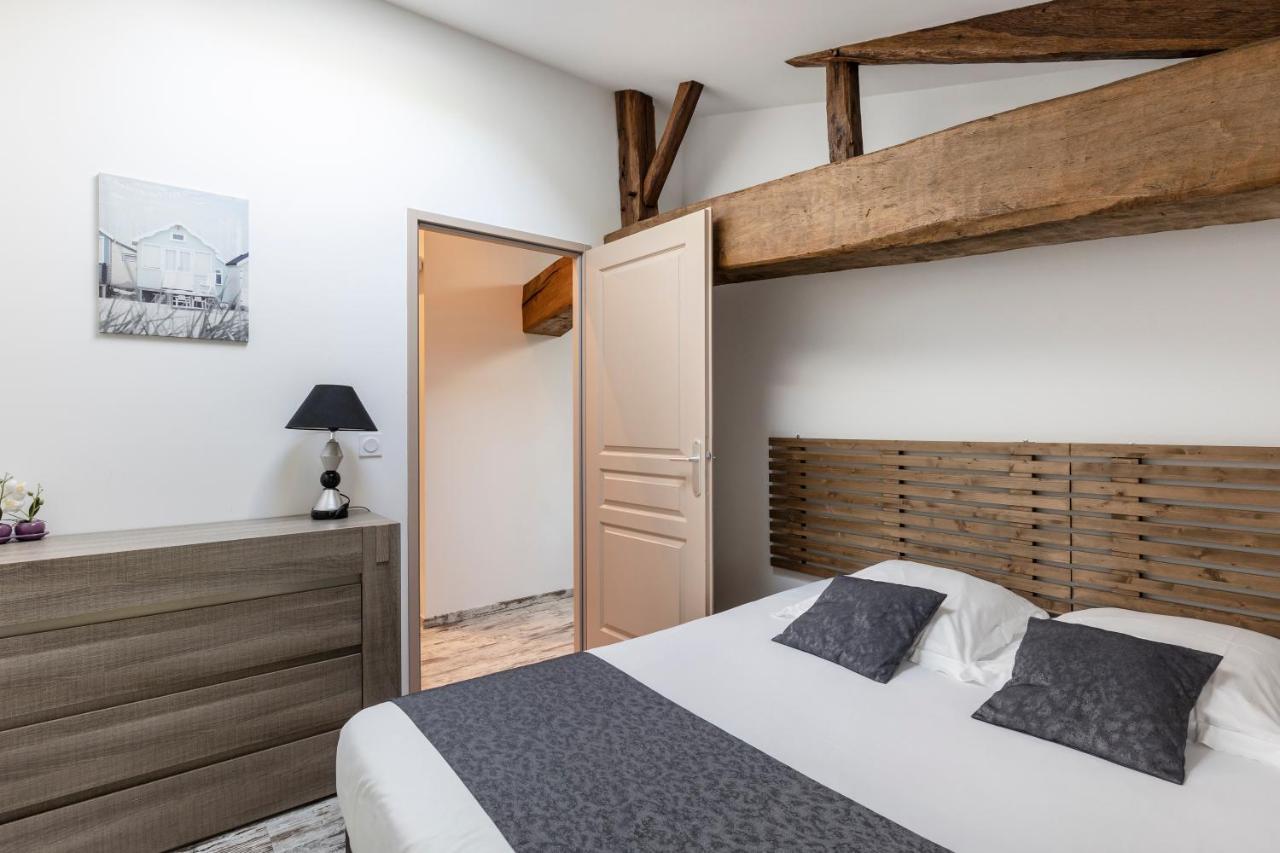 Chambres D'Hotes Chateau Pierre De Montignac Civrac-en-Medoc ภายนอก รูปภาพ