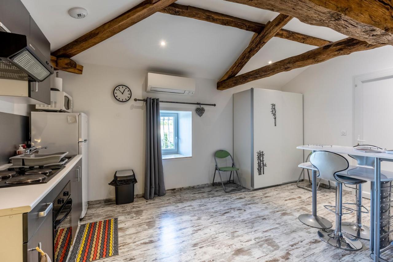 Chambres D'Hotes Chateau Pierre De Montignac Civrac-en-Medoc ภายนอก รูปภาพ