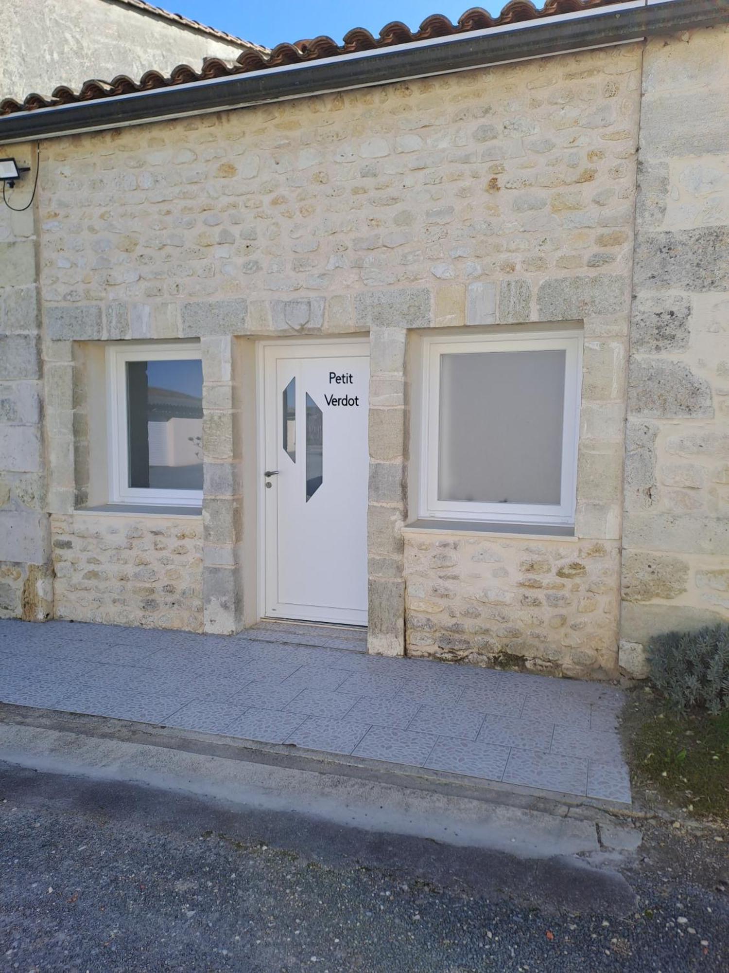 Chambres D'Hotes Chateau Pierre De Montignac Civrac-en-Medoc ภายนอก รูปภาพ